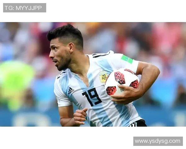 足球巨星风采展现各路明星精彩瞬间回顾与分析 足球巨星风采展现各路明星精彩瞬间回顾与分析