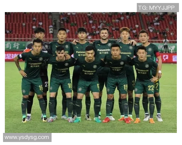 上海篮球队在邀请赛中以67分稳居积分榜首位展现强大实力