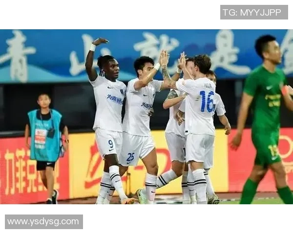 上海足球队以52分领跑挑战赛积分榜展现强劲实力