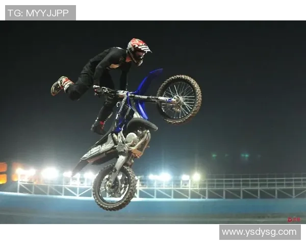 深圳足球队在世界锦标赛中的拼搏历程与荣耀时刻回顾 深圳足球队在世界锦标赛中的拼搏历程与荣耀时刻回顾