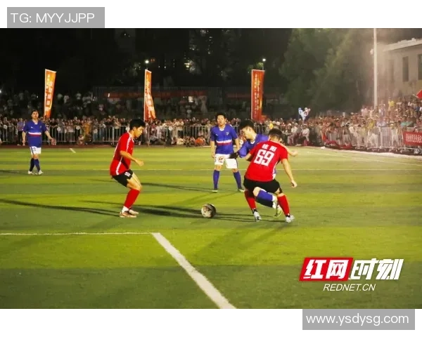 绚丽多彩的花式足球明星表演秀展现技巧与激情的完美结合