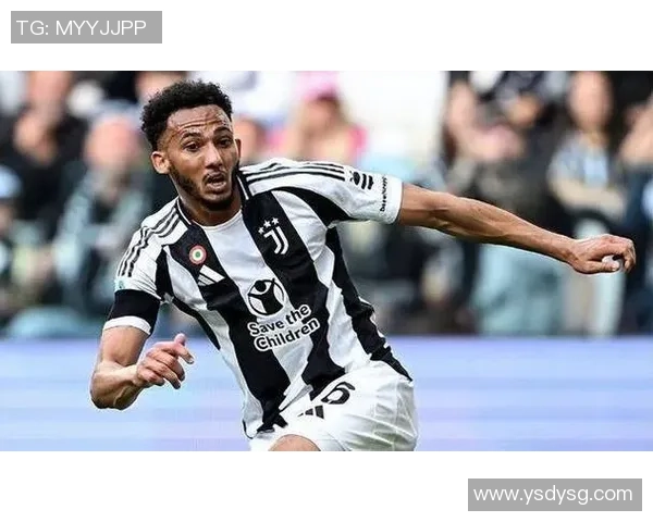 足球明星凯利女的传奇人生与赛场背后的故事揭秘 足球明星凯利女的传奇人生与赛场背后的故事揭秘