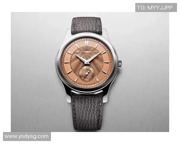 足球明星佩戴萧邦手表展现奢华风范与运动魅力的完美结合 足球明星佩戴萧邦手表展现奢华风范与运动魅力的完美结合